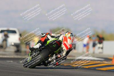 media/Oct-29-2022-CVMA (Sat) [[14c0aa3b66]]/Race 8 Supersport Middleweight/Folder 2/